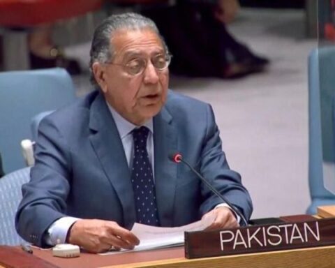 Pakistan envoy Munir Akaram in UN assembly, file photo from APP