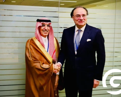 Aurangzeb Briefs Saudi Counterpart on PIA and Airport Privatization Plans